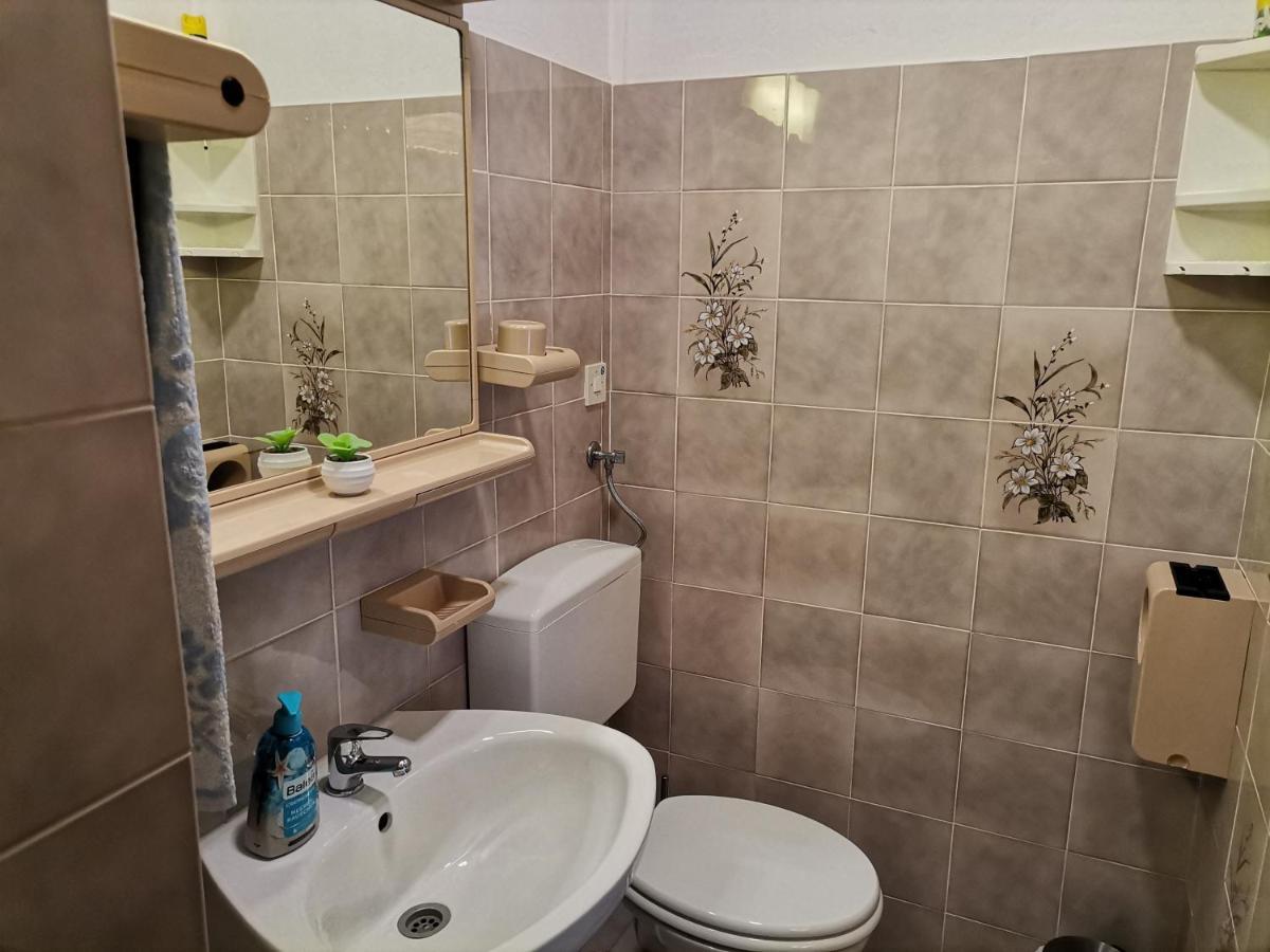 Apartment Studio Zvonka Zambratija  Extérieur photo