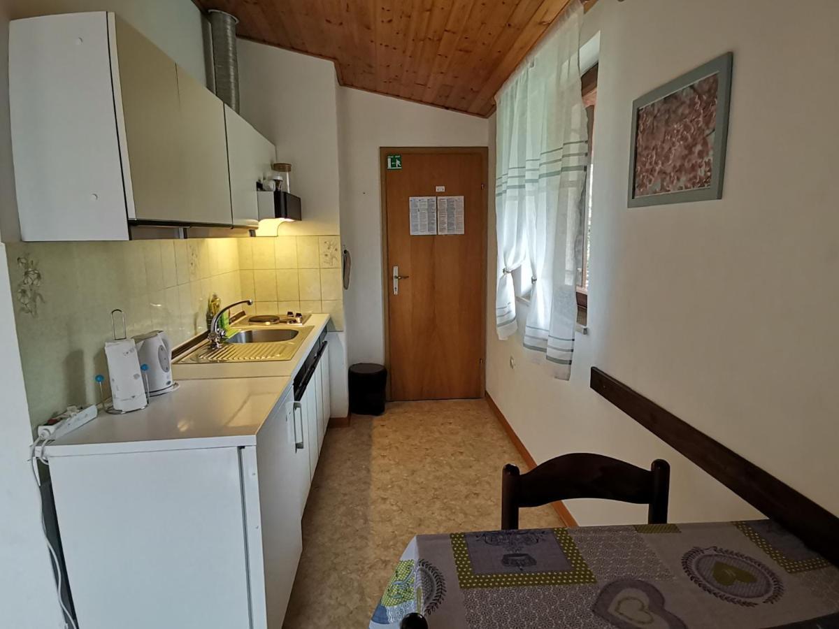 Apartment Studio Zvonka Zambratija  Extérieur photo